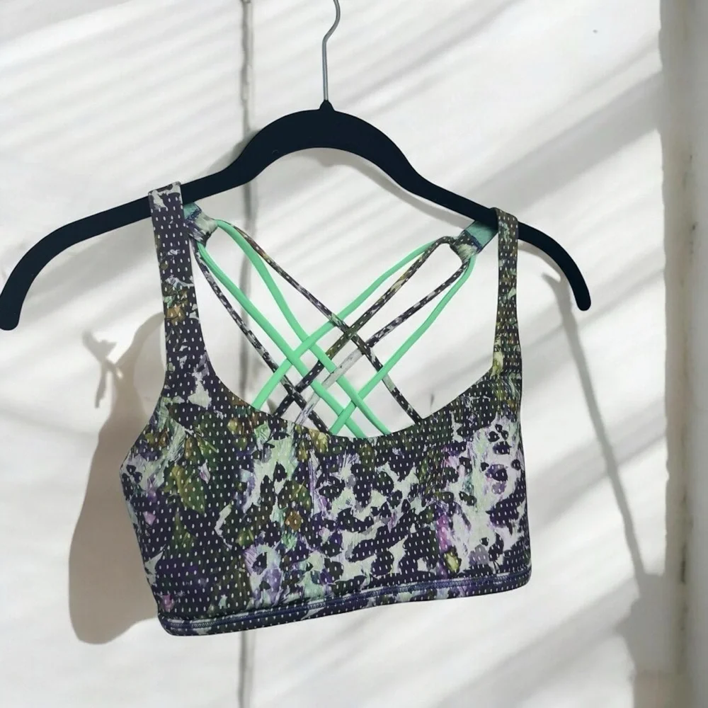 Lululemon Free To Be *Wild
Floral Sport White Multi / Pistachio 6 - Picture 3 of 8